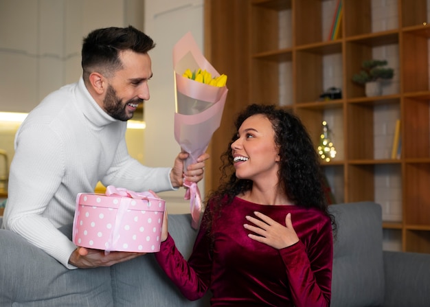 Buy Anniversary Gifts for Couples Online in India