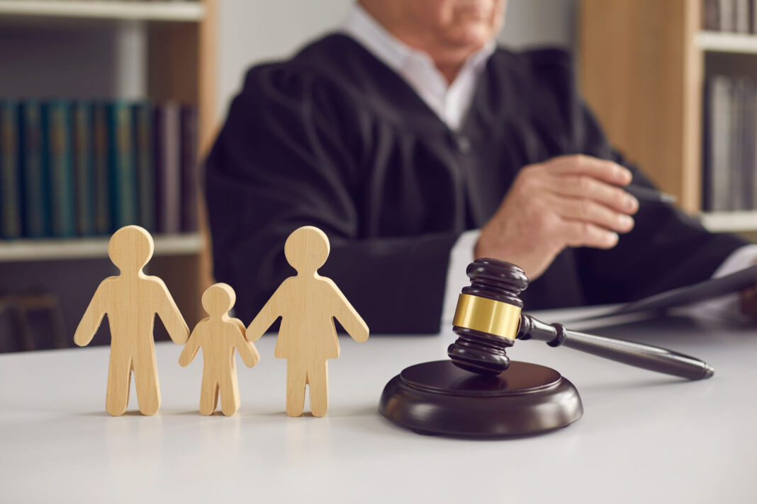 24 Ways to Choose the Right Family Law