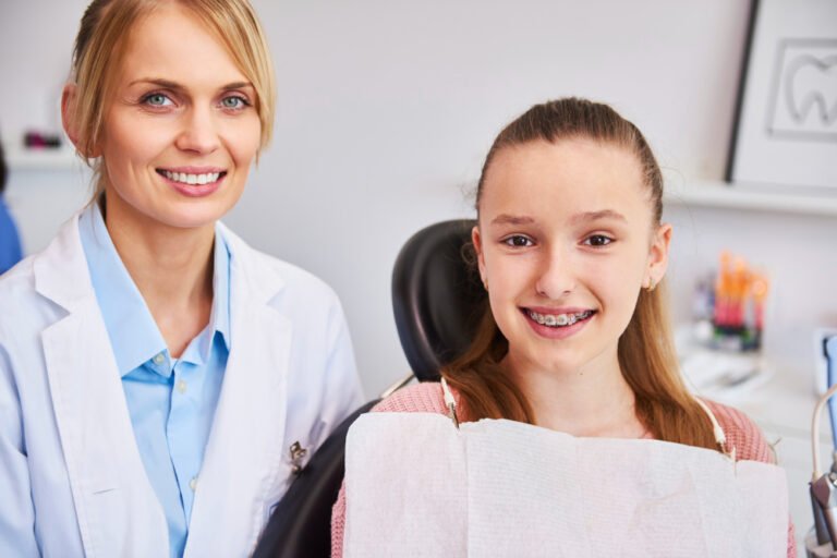 Why A Comprehensive Dentist Is Ideal For Family Smiles